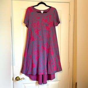 S Gray with Fun Hot Pink Design LuLaRoe Carly Dress